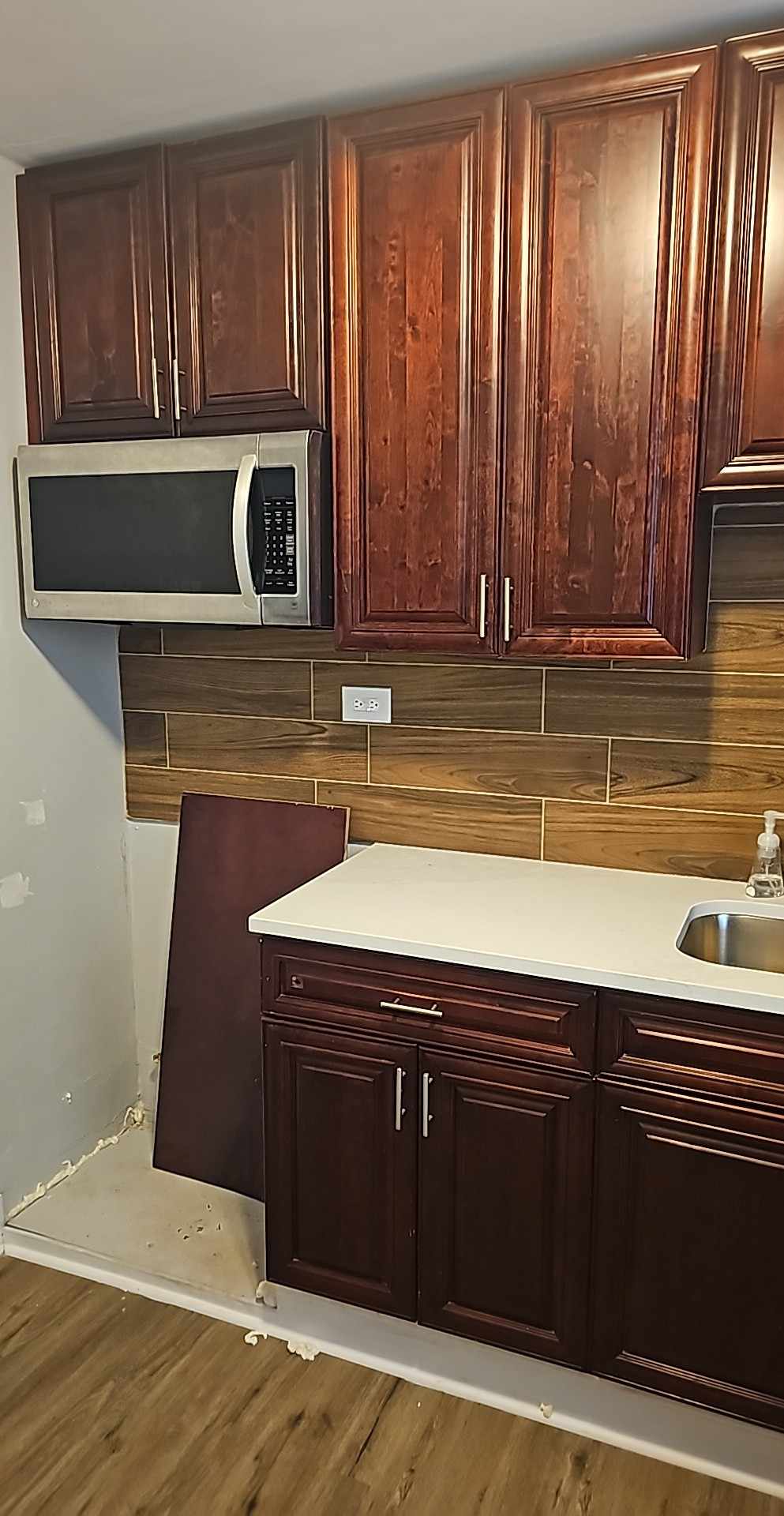 8212- 8220 South Drexel Avenue - 8212-3W